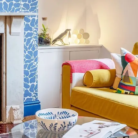 Menagerie House Walk Score 98 * York