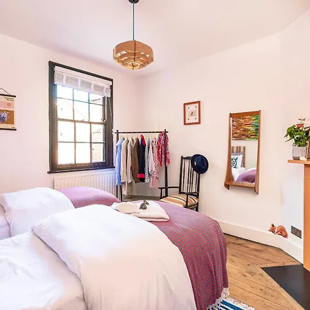 Menagerie House Luxury Cottage, Walk Score 98 York