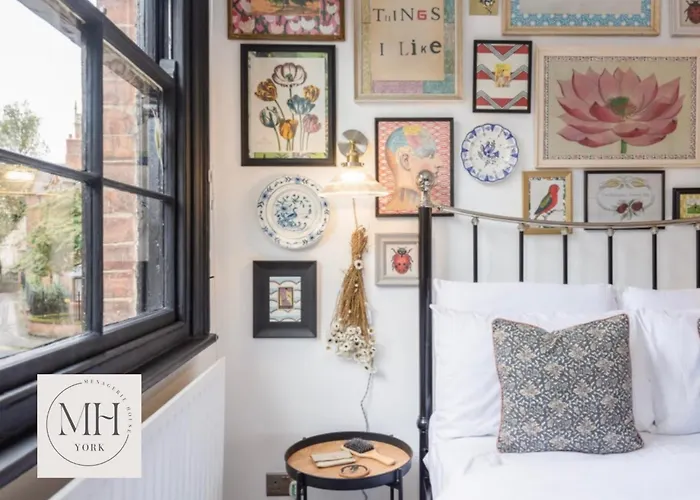 Menagerie House Walk Score 98 *