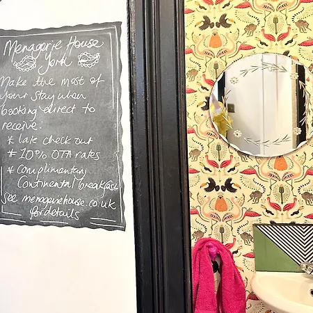 Menagerie House Walk Score 98 度假居