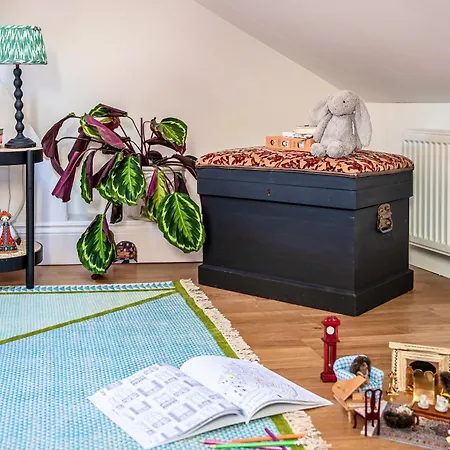 Menagerie House Walk Score 98